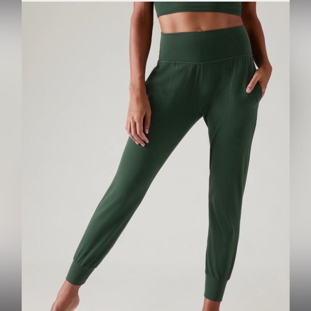 Athleta Salutation Jogger
